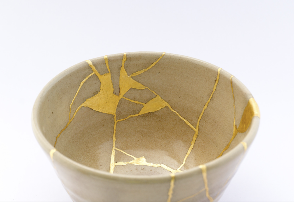 Kintsugi Pottery Mending: Fragile Art for the Anxious Mind